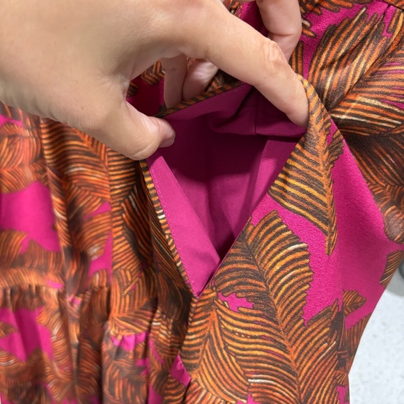 ✨3/$20 Mello Day leaf print dress - Picture 4 of 6